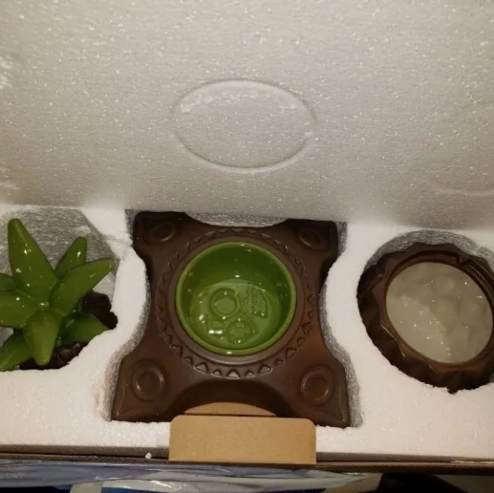 Polynesian Serving Set - Picture 2 of 4
